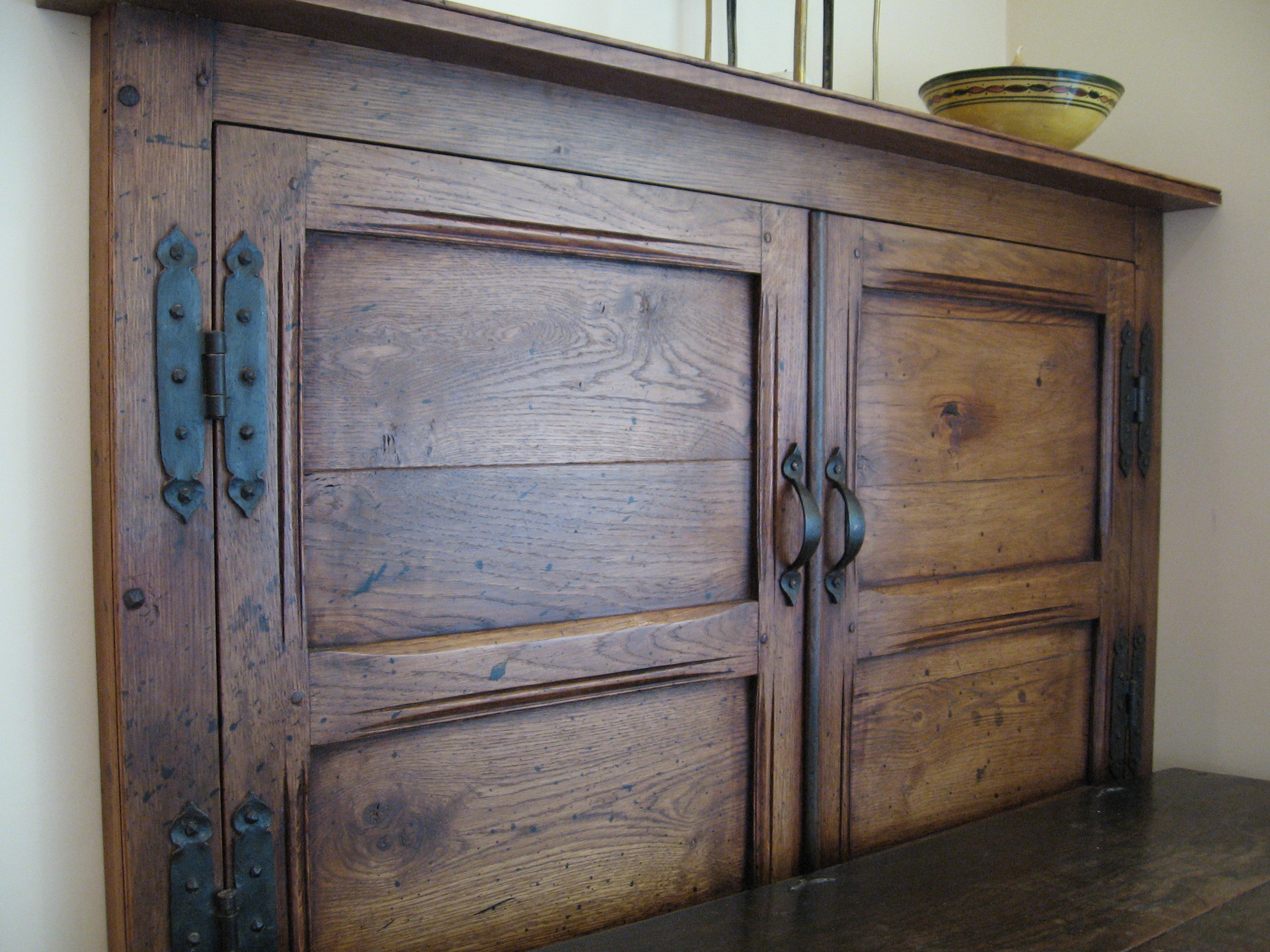 Cabinet fittings